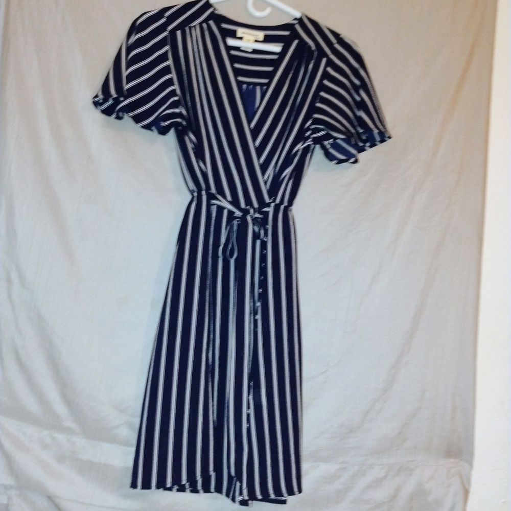 Monteau Navy and White Striped Midi Light Dress Size M